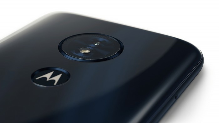 Das Moto G6 Play hat einen großen Akku, aber keine Dual-Kamera. (Bild: Motorola/Lenovo)